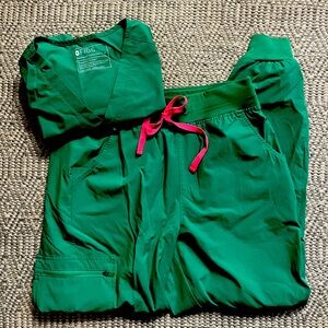 Figs freex safety green scrub set